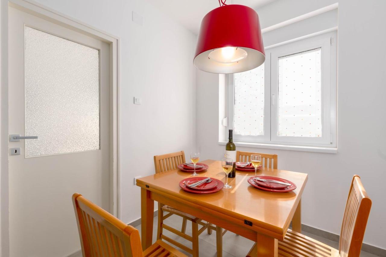 Apartment Tana พูลา ภายนอก รูปภาพ