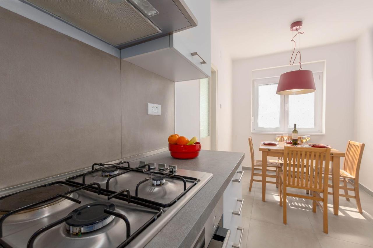 Apartment Tana พูลา ภายนอก รูปภาพ